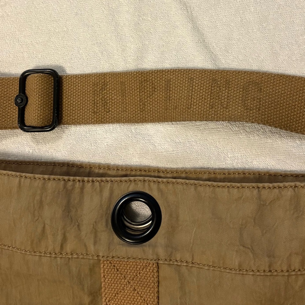 Y2K Kipling Tan Messenger Bag with Keychain - Picture 6 of 13